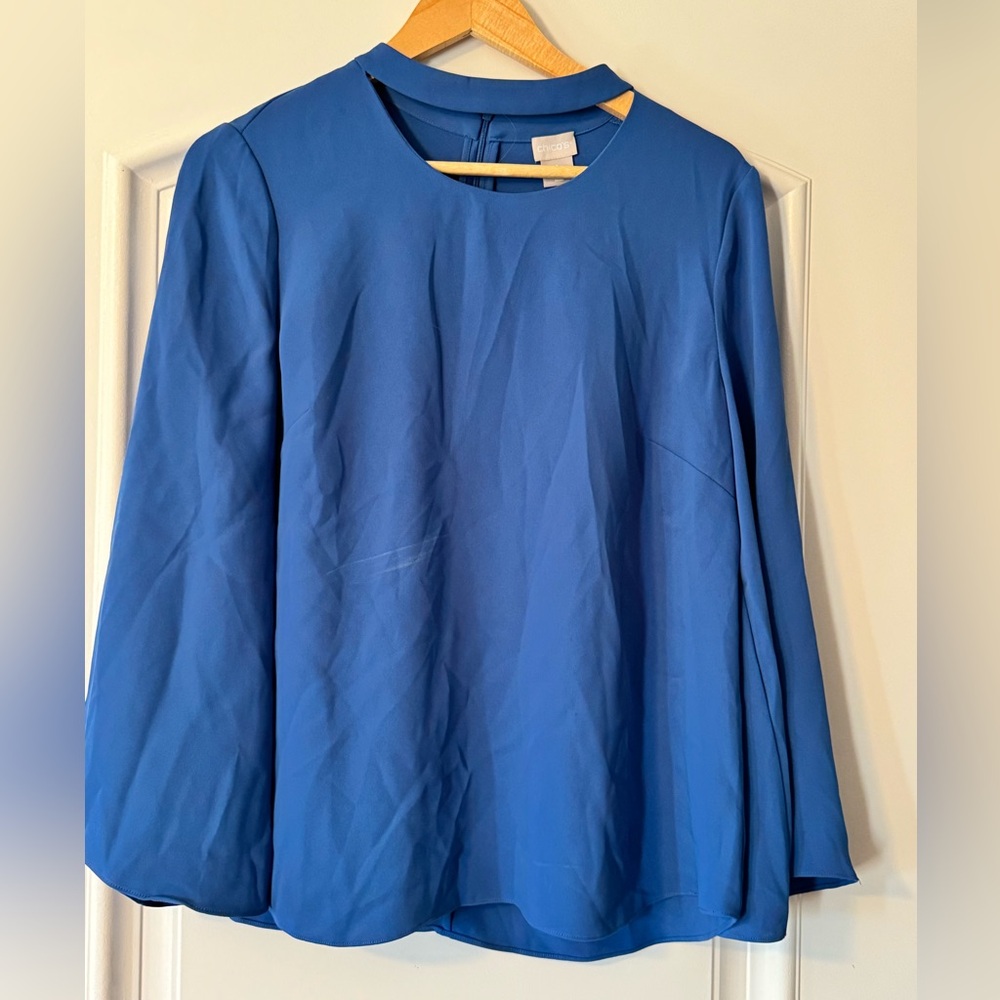 Elegant Blue Neck Detail Women's Top